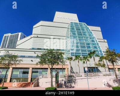 Miami, États-Unis - 30 novembre 2019 : vue sur le site touristique Adrienne Arsht Centre for the Performing Arts of Miami Dade County, le plus grand des arts de la scène c Banque D'Images