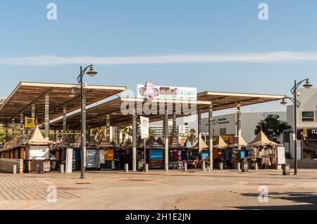 Eilat, Israël - le 7 novembre 2017 : promenade centrale et marché couvert (à Eilat Eilat Bazar) - célèbre station de divertissement et ville d'Israël et la mi Banque D'Images