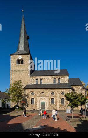 Allemagne, Hilden, Bergisches Land, Niederbergisches Land, Niederberg,Rhénanie-du-Nord-Westphalie, NRW, église des formations, église paroissiale évangélique,Basilique galleriée, romane Banque D'Images