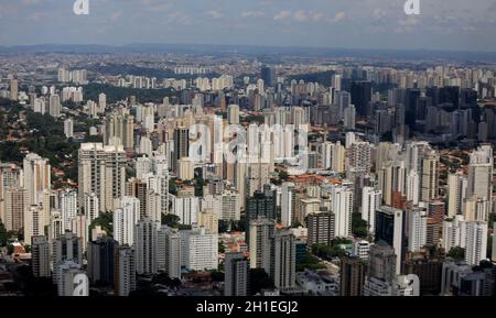 sao paulo, sao paulo / brésil - 11 février 2017 : vue aérienne de la ville de Sao Paulo. *** Légende locale *** Banque D'Images