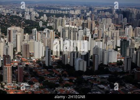 sao paulo, sao paulo / brésil - 11 février 2017 : vue aérienne de la ville de Sao Paulo. *** Légende locale *** Banque D'Images