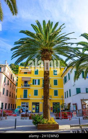 Moneglia, Italie - 15 septembre 2019 : Les gens de village en Ligurie Moneglia Banque D'Images