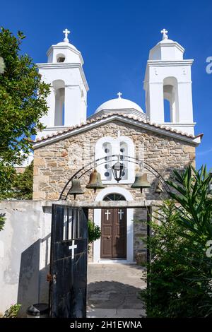 Église d'Agia Triada dans le domaine du monastère de Timios Prodromos, dans le domaine du château de Koroni, Koroni, Messinia, Péloponnèse, Grèce. Banque D'Images