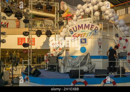 PATTAYA, THAÏLANDE - AVRIL 10,2019 Beachroad:c'est une petite scène pour l'été Festival Esprit,qui s'est passé devant le grand centre commercial Festiv Banque D'Images