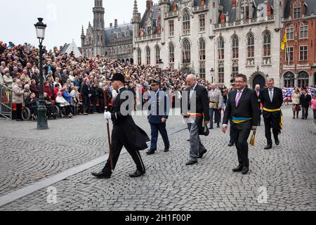 BRUGES, BELGIQUE - 17 MAI : procession annuelle du Saint-sang le jour de l'Ascension.Les autorités de la ville concluent le cortège.17 mai 2012 à Bruges (Brugge Banque D'Images