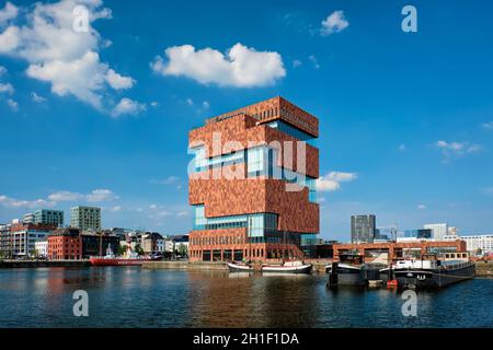 ANVERS, BELGIQUE - 26 MAI 2018 : Musée aan de Stroom MAS est un musée situé le long de l'Escaut conçu par Neutelings Riedijk Architects an exa Banque D'Images