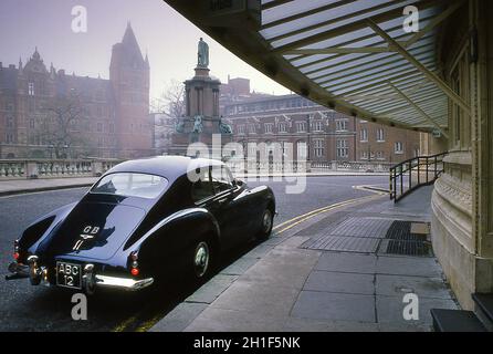 1951 Bentley Continental en voiture à l'Albert Hall Kensington Londres Banque D'Images