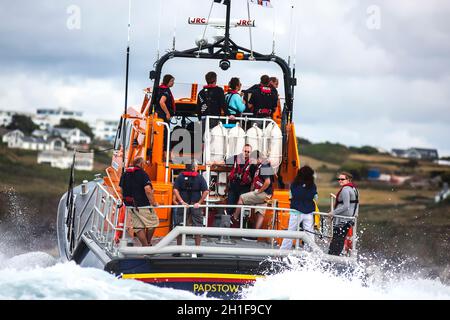 PADSTOW, CORNWALL, Royaume-Uni - 27 JUILLET : - Padstow Lifeboatt « Spirit of Padstow » (classe Tamar) prenant part au festival Padstow le 27 juillet 2014 à Padstow in Banque D'Images