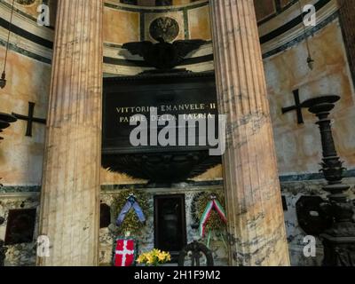 Rome, Italie - 10 septembre 2015 : personnes au dôme du Panthéon, Rome en Italie, le 10 septembre 2015 Banque D'Images