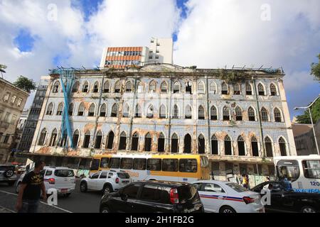 salvador, bahia / brésil - 25 avril 2017: Vue sur les ruines de l'immobilier dans le quartier du Commerce dans la ville de Salvador. Le lieu fait partie du SIH Banque D'Images