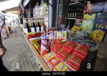 salvador, bahia / brésil - mai 29 2019: Feux d'artifice sont vus en vente à la foire de Sao Joaquim à Salvador. *** Légende locale *** Banque D'Images