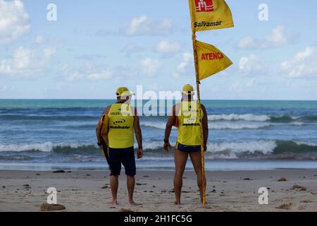 salvador, bahia / brésil - 26 juin 2019: Les sauveteurs sont vus à la plage de Patamares à Salvador. *** Légende locale *** Banque D'Images