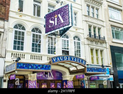 Londres - 2021 octobre : six : la comédie musicale au théâtre Vaudeville sur le Strand Banque D'Images