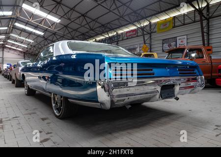 BERLIN - avril 27, 2019 : voiture de luxe Personnel, Pontiac Grand Prix 1967. Vue arrière. Banque D'Images