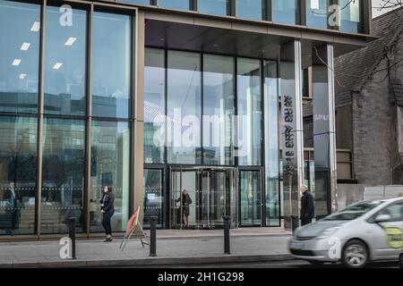 Dublin, Irlande - 12 février 2019 : détail de l'architecture de la Grant Thornton International Tower, un groupe consultatif de vérification, de conseil et de finances Banque D'Images