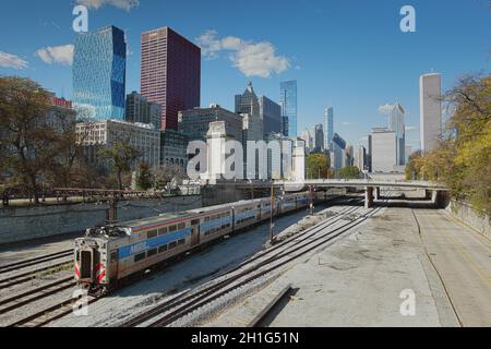 CHICAGO, ILLINOIS/USA-OCTOBRE 16 2015: Train en attente à la gare Van Buren Chicago le 16 2015 octobre, Chicago, Illinois Banque D'Images