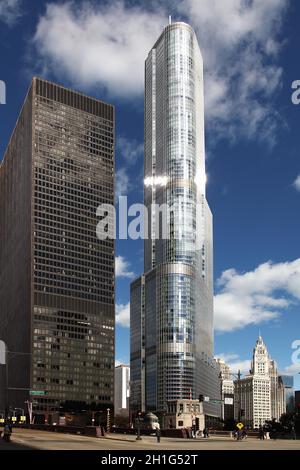 CHICAGO, ILLINOIS/USA-OCTOBRE 16 2015 : Trump Tower and Hotel Chicago le 16 2015 octobre, Chicago, Illinois Banque D'Images