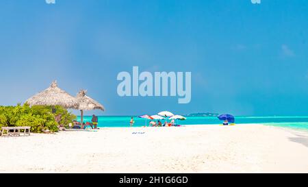 Rasdhoo Atoll Maldives 19.Février 2018 gradient de couleur aux îles de la banque de sable Madivaru et Finolhu dans Rasdhoo Atoll Maldives. Banque D'Images