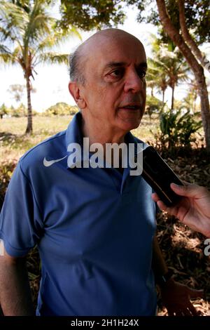 porto seguro, bahia / brésil - 3 janvier 2010: José Serra, ancien gouverneur de l'État de Sao Paulo est vu dans le quartier de Trancoso, dans la ville Banque D'Images