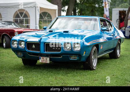 DIEDERSDORF, ALLEMAGNE - 30 AOÛT 2020 : la voiture de muscle Pontiac GTO, 1970. L'exposition « US car Classics ». Banque D'Images