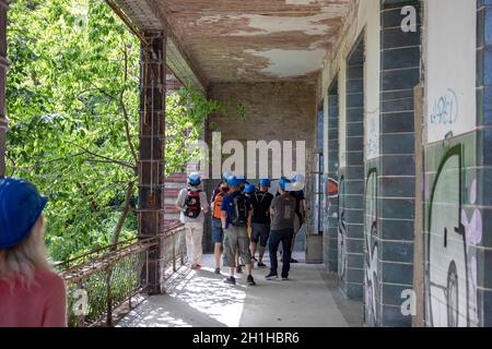 BEELITZ, ALLEMAGNE - 30 JUIN 2020 : terrasses allongées pour les patients. Une visite thématique de l'histoire, de l'architecture et de la vie des patients dans les plus célèbres Banque D'Images