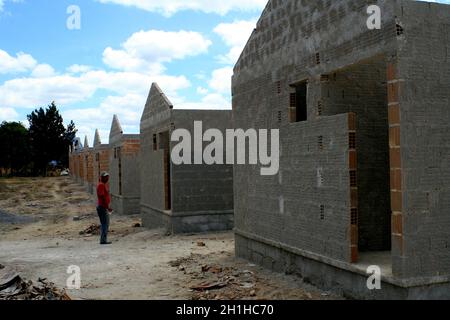 Itamaraju, bahia / brésil - 4 septembre 2008: Construction de maisons du programme brésilien de bonheur populaire dans la ville d'Itamaraju, dans la sout Banque D'Images