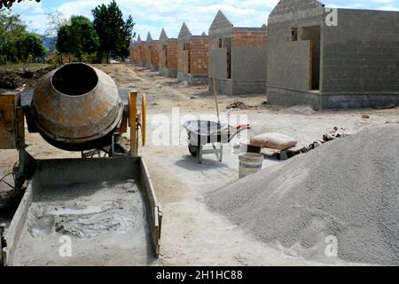 Itamaraju, bahia / brésil - 4 septembre 2008: Construction de maisons du programme brésilien de bonheur populaire dans la ville d'Itamaraju, dans la sout Banque D'Images