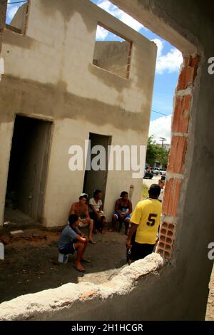 Eunapolis, bahia / brésil - 15 janvier 2009: Les gens qui sont membres de l'Association sans toit sont vus pendant l'invasion de la maison Banque D'Images