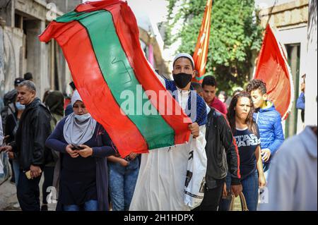 Non exclusif: TUNIS, TUNISIE 18 OCTOBRE 2021: Les musulmans assistent à une cérémonie religieuse commémorant la naissance du prophète bien-aimé des musulmans, Muhammed, Know Banque D'Images