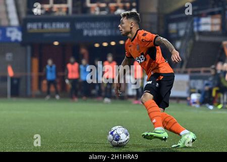 VOLENDAM, PAYS-BAS - OCTOBRE 18 : Dean James du FC Volendam lors du match de Keuken Kampioen Divisiie entre le FC Volendam et le NAC Breda à Kras Stadion le 18 octobre 2021 à Volendam, pays-Bas (photo de Patrick Goosen/Orange Pictures) Banque D'Images