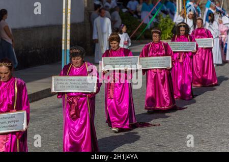 ABADIA, AMARES, PORTUGAL - 15 août 2017 : Procession religieuse traditionnelle de Senhora da Abadia à Amares, Portugal Banque D'Images