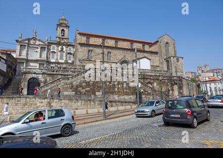 PORTO, PORTUGAL - 17 Avril 2017 : l'église de São Francisco, l'architecture gothique du 14ème siècle. Terceiros de Sao Francisco, à l'architecte néo-classique Banque D'Images