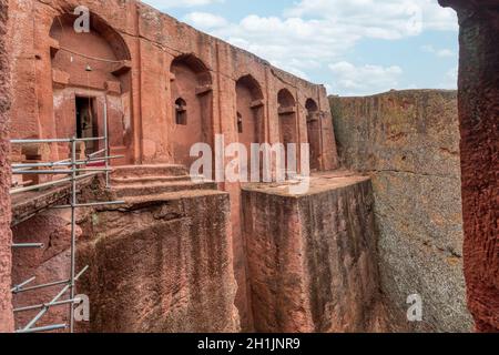 Beta Gabriel Raphael, maison anglaise des anges Gabriel et Raphaël, est une église orthodoxe souterraine de monolithes de roche située à Lalibela, Ethiop Banque D'Images