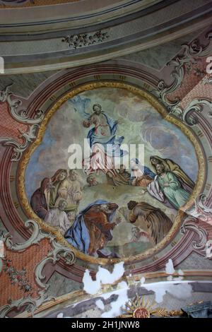 Ascension du Christ , la fresque sur le plafond de l'église Banque D'Images