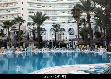 Piscine de l'hôtel à Sousse, Tunisie Banque D'Images