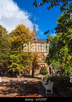 Bâtiment historique en automne dans la ville de Rostock, Allemagne. Banque D'Images