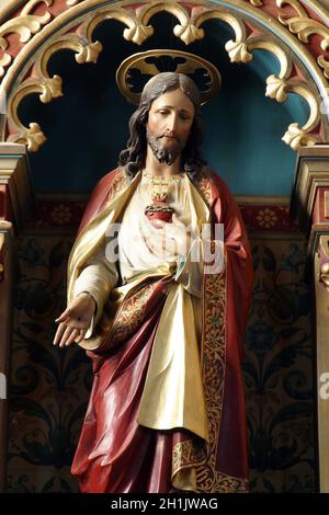 Statue du coeur sacré de Jésus sur l'autel de l'église paroissiale Saint Roch à Kratecko, Croatie Banque D'Images