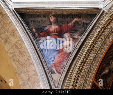 Fresque Esther par Raffaele Vanni dans l'église de Santa Maria del Popolo, Rome, Italie Banque D'Images