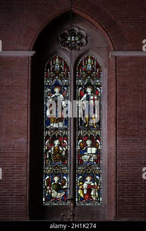 Archanges sur le vitrail de All Saints' Anglican Church, Rome, Italie Banque D'Images