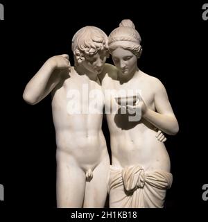 Milan, ITALIE - juin 2020. Le chef-d'œuvre de Bertel Thorvaldsen, Cupid et psyché (Amore e Psiche, 1861), symbole de l'amour éternel. Banque D'Images