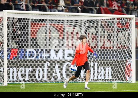 Milan, Italie.16 octobre 2021.Italie, Milan, octobre 16 2021: Ciprian Tatarusanu (gardien de but de Milan) pendant le match de football AC MILAN vs HELLAS VERONA, Serie A 2021-2022 jour8, San Siro Stadium (photo de Fabrizio Andrea Bertani/Pacific Press/Sipa USA) Credit: SIPA USA/Alay Live News Banque D'Images