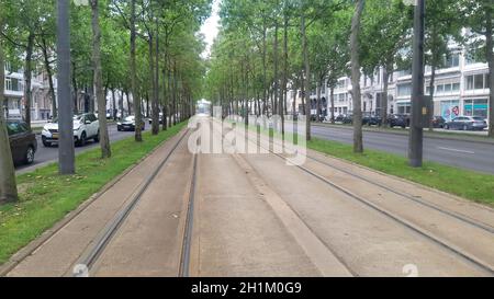 Anvers, Belgique, juillet 2020 : vue sur les voies de tramway de Leien Banque D'Images