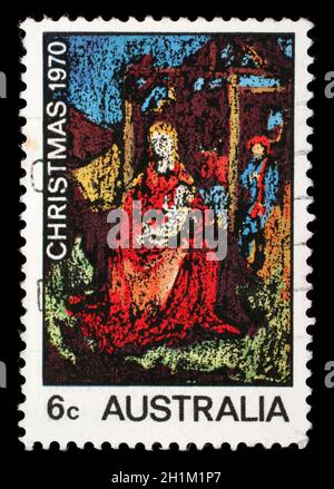 Timbre imprimé en Australie montre Madonna et l'enfant, peinture par William Beasley, Noël, vers 1970 Banque D'Images