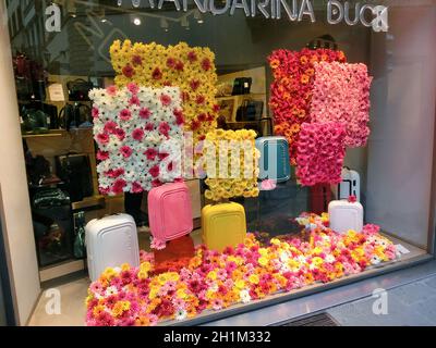 Florence, Italie - 01 mai 2014 : boutique Mandarina Duck à Florence, Italie le 01 mai 2014 Banque D'Images