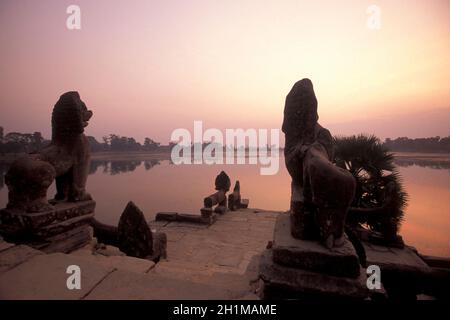 Le Temple de Mebon oriental à l'Barray dans la ville de temple Angkor, près de la ville de Siem Reap dans l'ouest du Cambodge. Cambodge, Siem R Banque D'Images