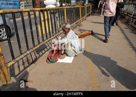 Rues de Kolkata.Des milliers de mendiants sont les castes les plus défavorisées qui vivent dans les rues. Banque D'Images