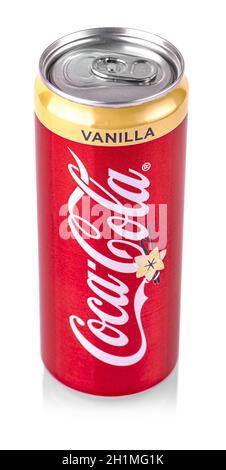 KAMCHATKA, RUSSIE - 23 AVRIL 2020: Coca Cola vanille, CAN de Coca Cola vanille, gros plan de canettes d'aluminium de Coca-Cola vanille produit par le Coca-Col Banque D'Images