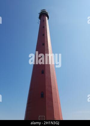 Leuchtturm Huisduinen, genannt Lange Jaap, ist ein Leuchtturm im Norden von fort Kijkduin BEI Den Helder.Le phare de Huisduinen, appelé Lange Jaap, est Banque D'Images