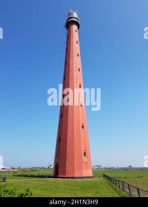 Leuchtturm Huisduinen, genannt Lange Jaap, ist ein Leuchtturm im Norden von fort Kijkduin BEI Den Helder.Le phare de Huisduinen, appelé Lange Jaap, est Banque D'Images