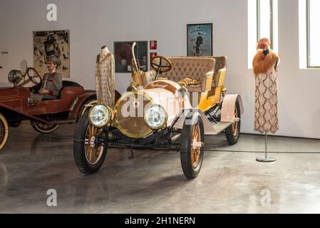 Malaga, Espagne - décembre 7, 2016 : un millésime 1907 Roadster Richmond location appartient à la collection présentée au Musée de l'Automobile de Malaga en Espagne. Banque D'Images